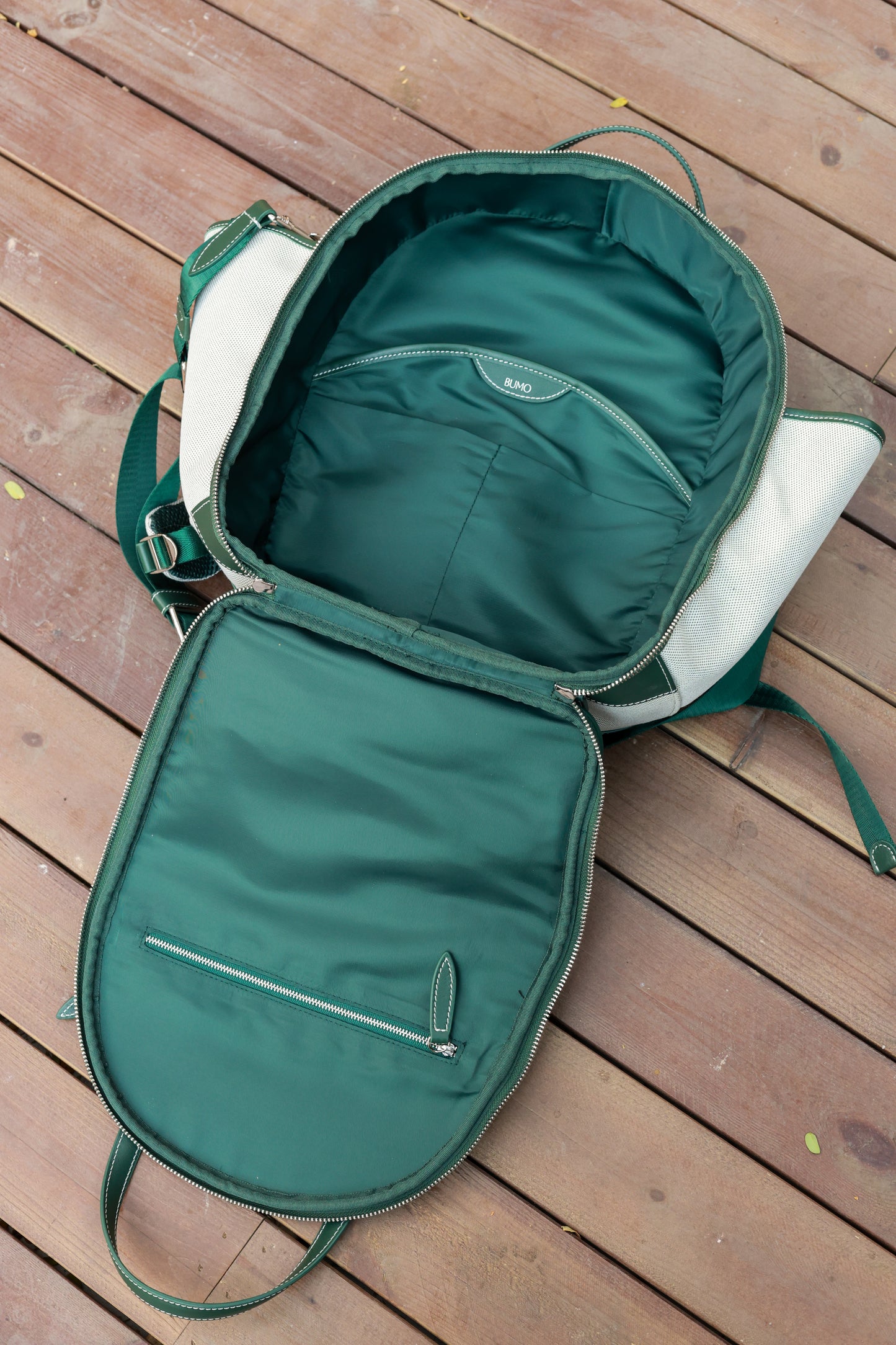 The BUMO Carryall in Kelp Green